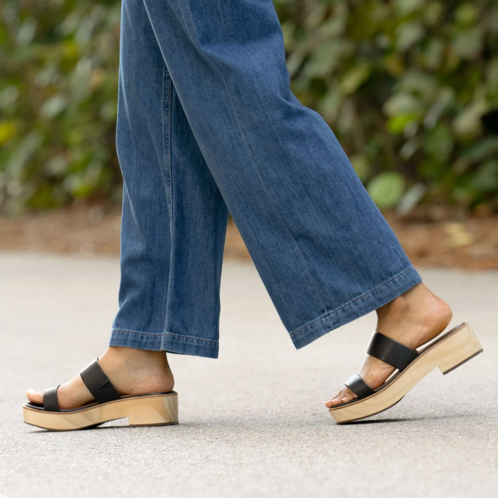 Nisolo Sandals-Ellie All-Day Clog Black