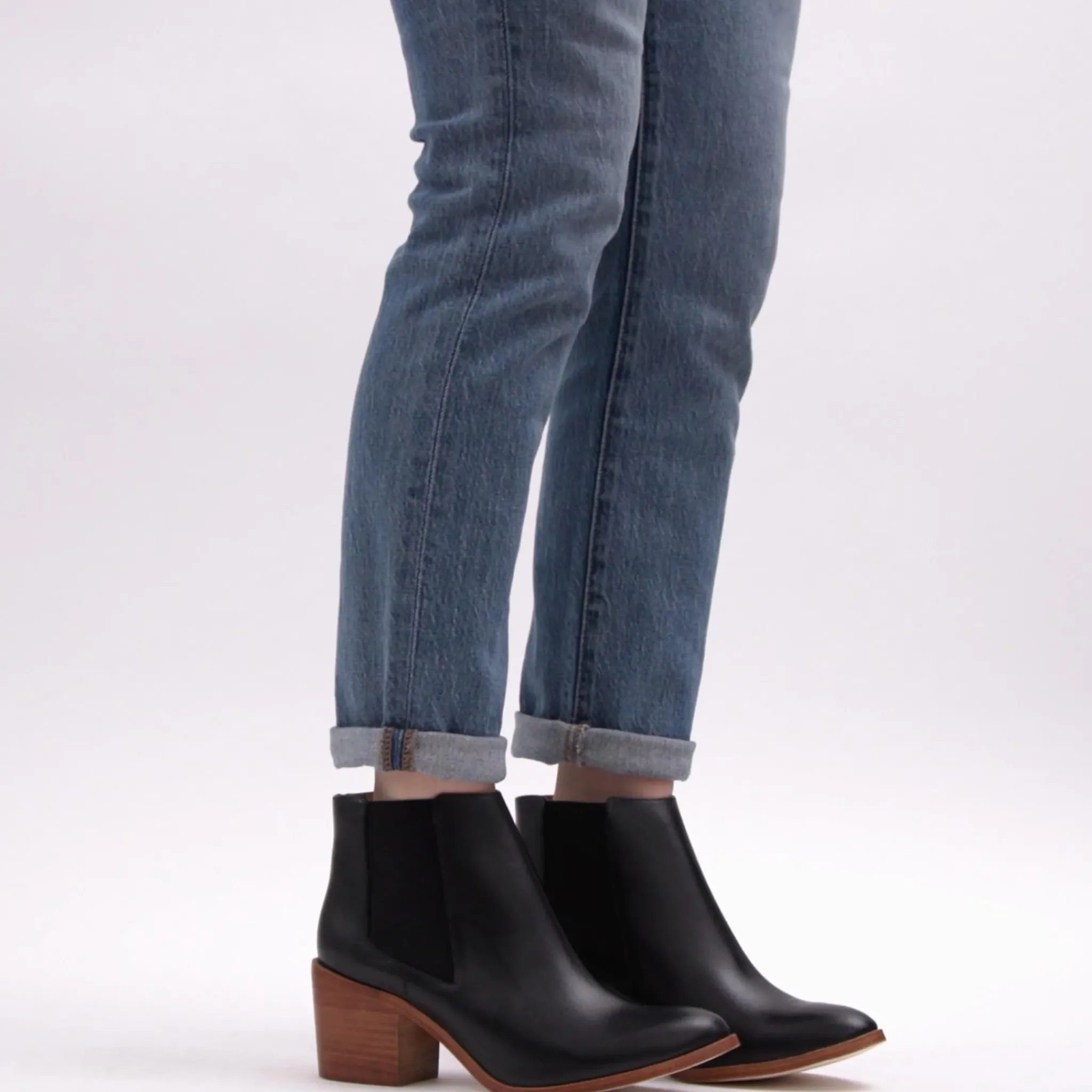 Nisolo Heels-Heeled Chelsea Boot Black