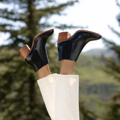 Nisolo Heels-Heeled Chelsea Boot Black