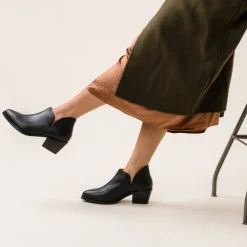 Nisolo Boots-Mia Everyday Ankle Bootie Black/Black
