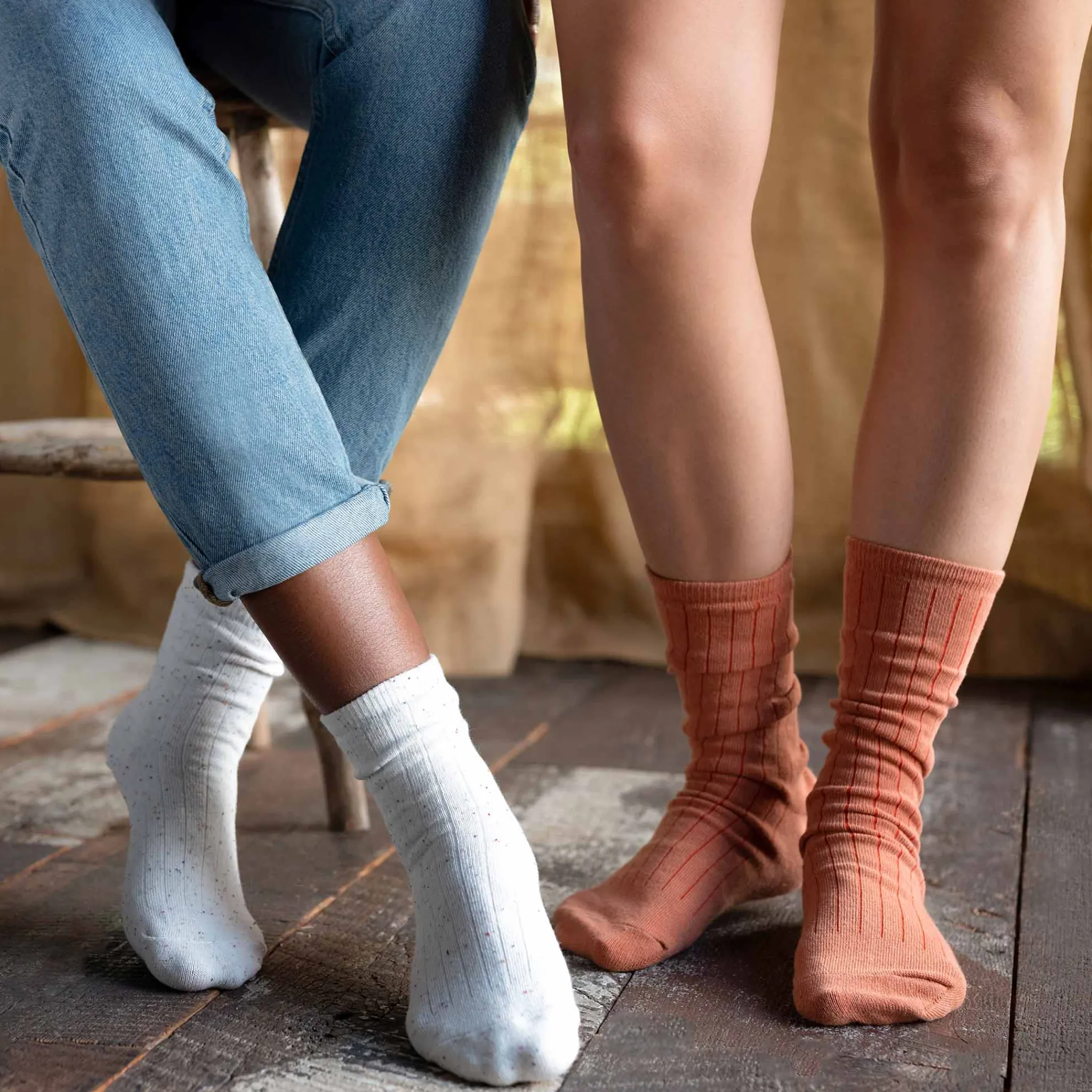 Nisolo Socks-Wool Cushion Crew Hiker Sock Burgundy